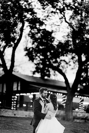 StorybookWeddingProductions_DallasTexasPhotographer_WeddingVideographer_Nate_Ravynne_W-21