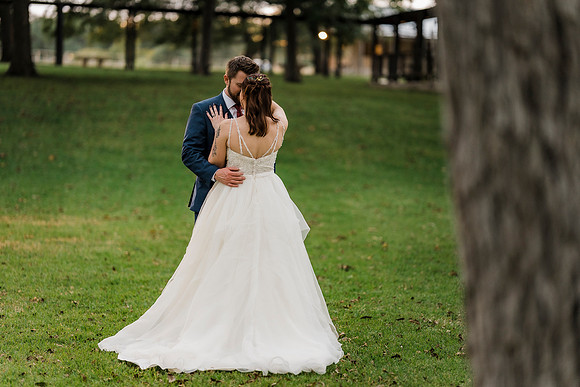StorybookWeddingProductions_DallasTexasPhotographer_WeddingVideographer_Nate_Ravynne_W-22