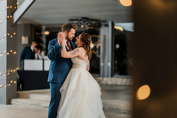 StorybookWeddingProductions_DallasTexasPhotographer_WeddingVideographer_Nate_Ravynne_W-39