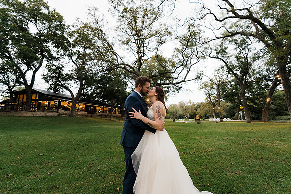StorybookWeddingProductions_DallasTexasPhotographer_WeddingVideographer_Nate_Ravynne_W-47