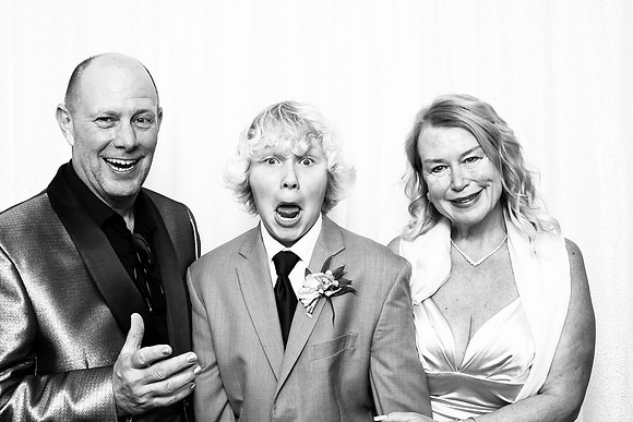 IMG_0032_20250425_191706_DRV_BW